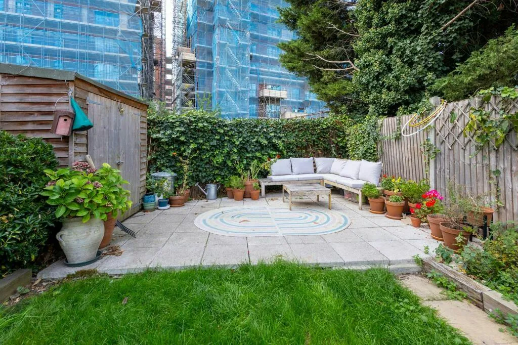 Hale End Road, London, E17, photo 18