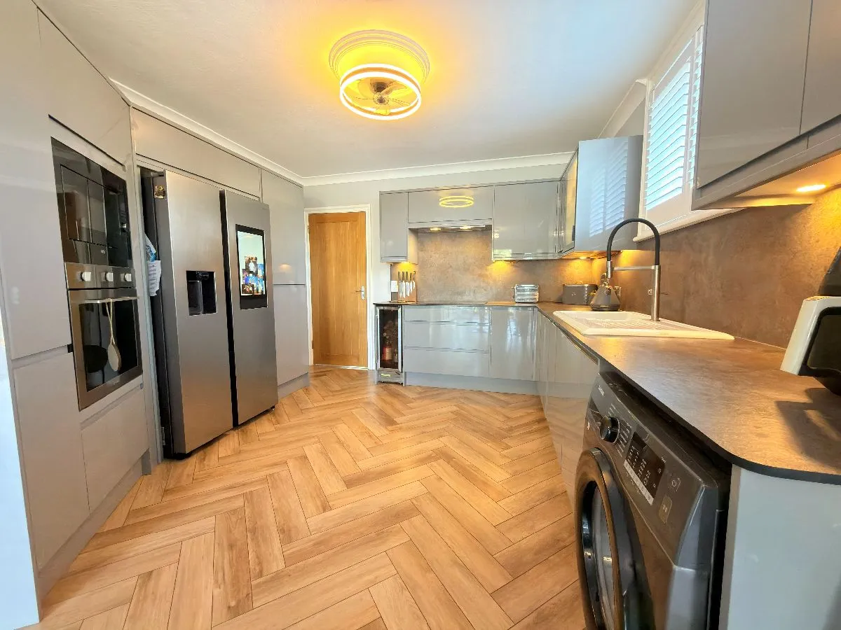Hartsdown Road, Margate, Kent, CT9 5QP, photo 2
