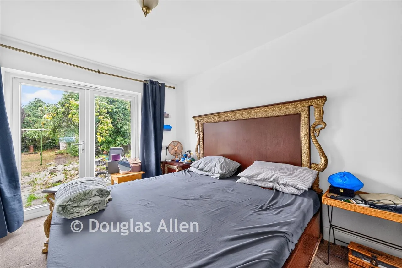 Forest Road, Ilford, IG6, photo 5