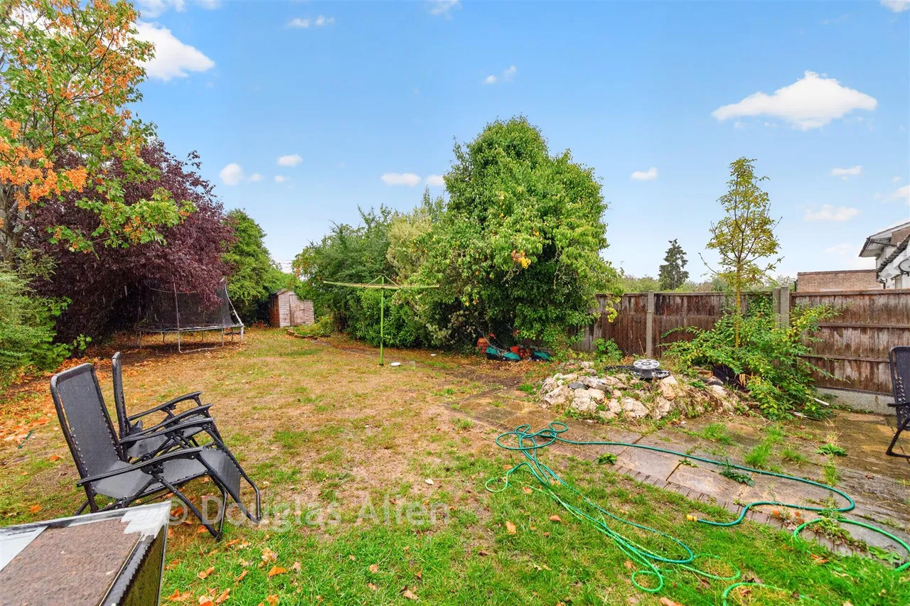 Forest Road, Ilford, IG6, photo 8
