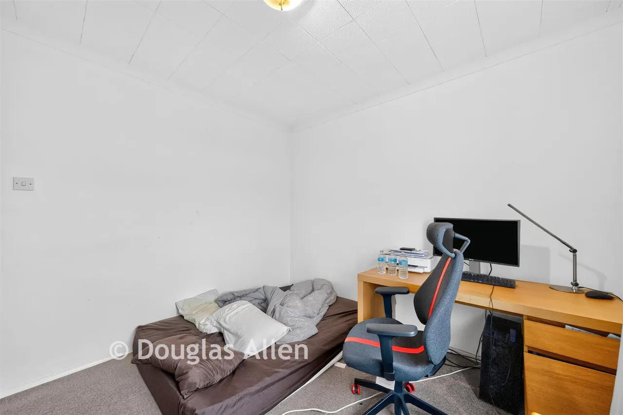Forest Road, Ilford, IG6, photo 10