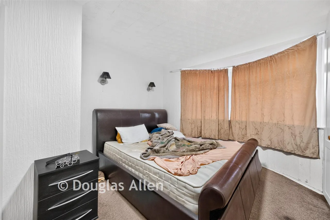 Forest Road, Ilford, IG6, photo 11