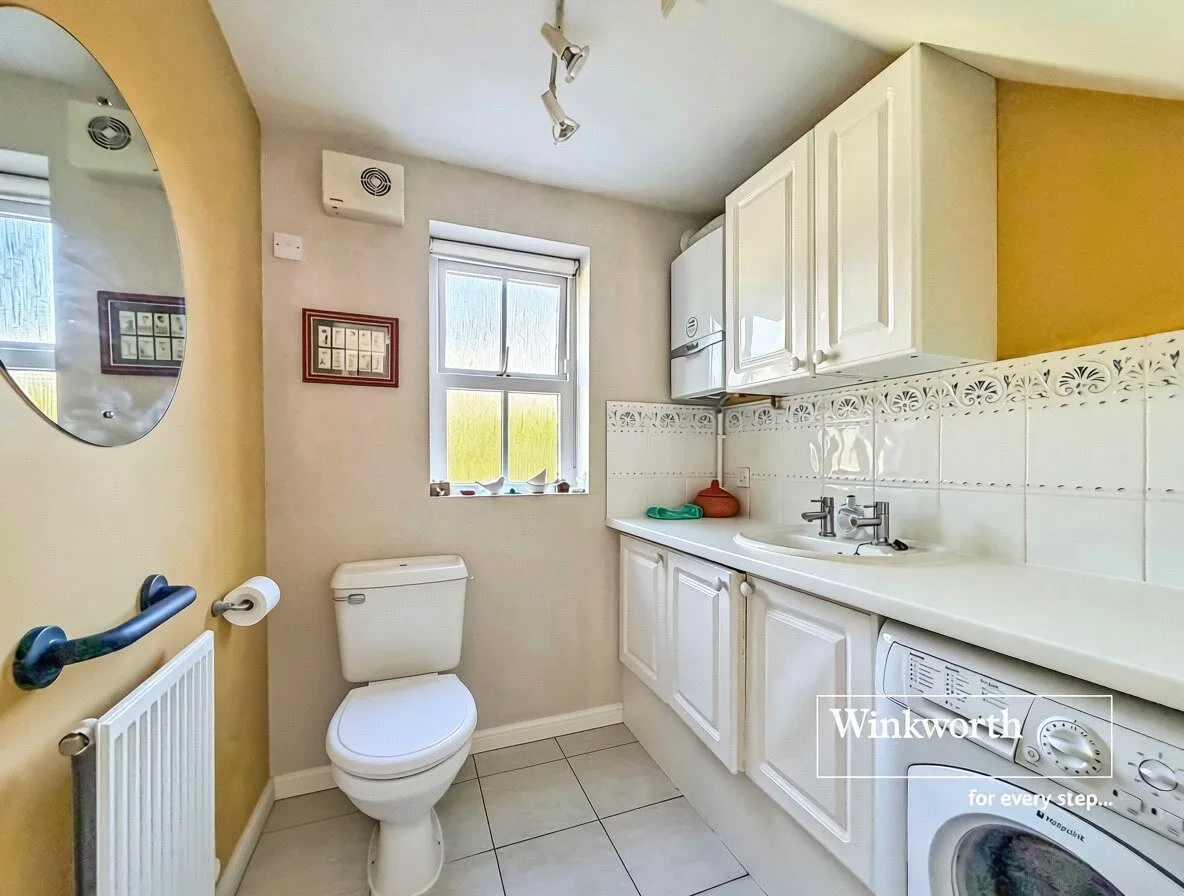 Casterbridge Road, Ferndown, BH22, photo 8
