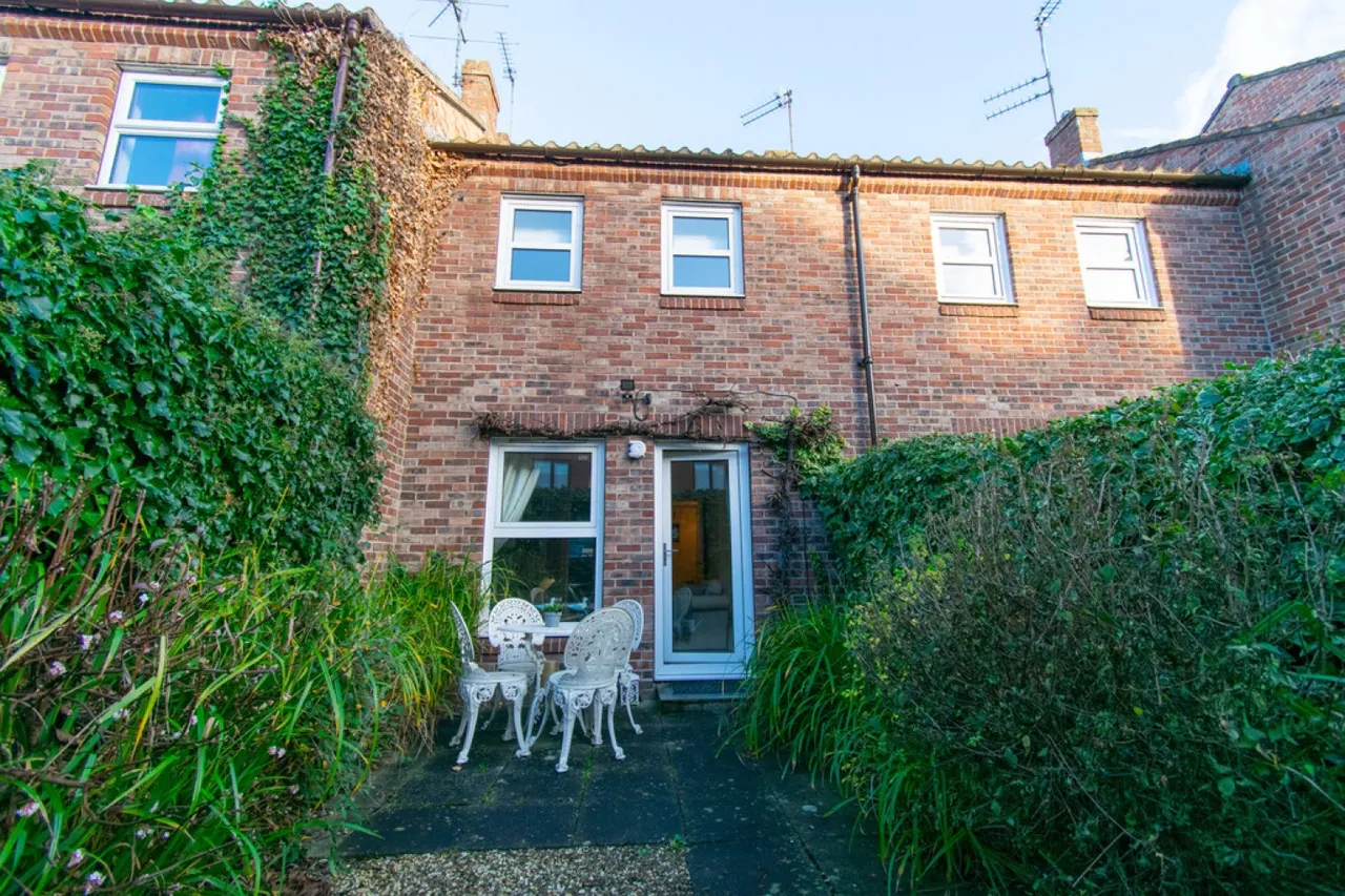 Hunt Court, York, photo 8