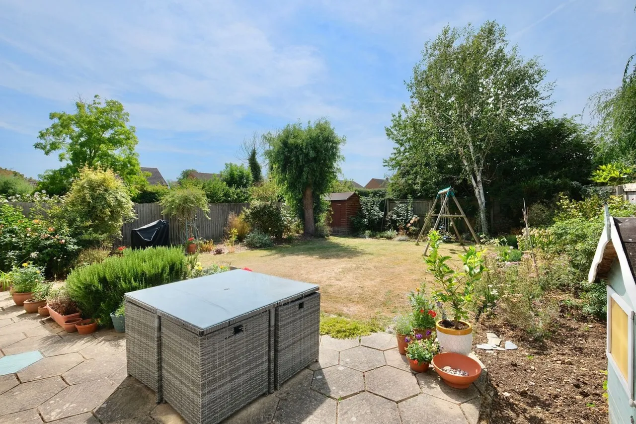 Ashton Close, Needingworth, PE27, photo 11