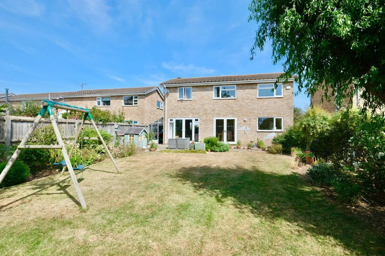Ashton Close, Needingworth, PE27, photo 12