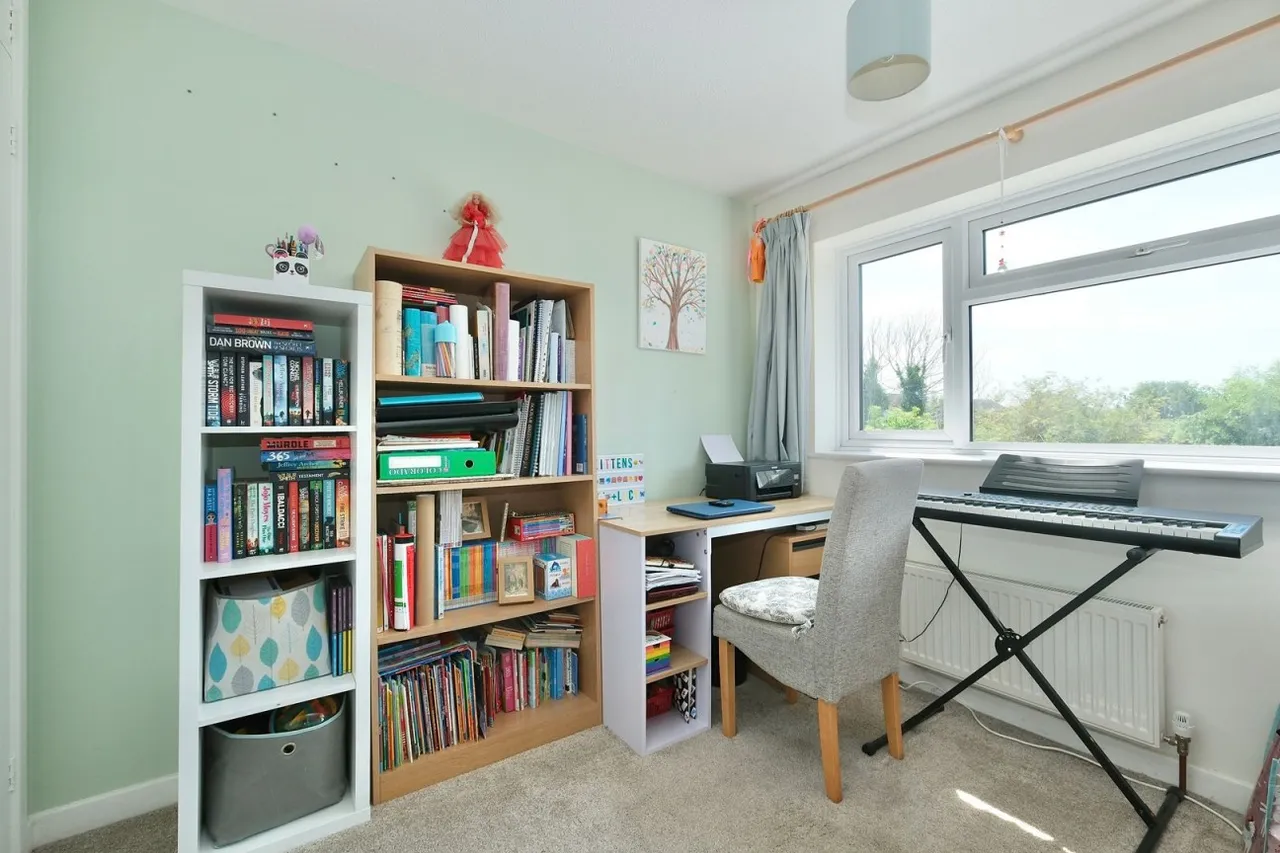 Ashton Close, Needingworth, PE27, photo 9