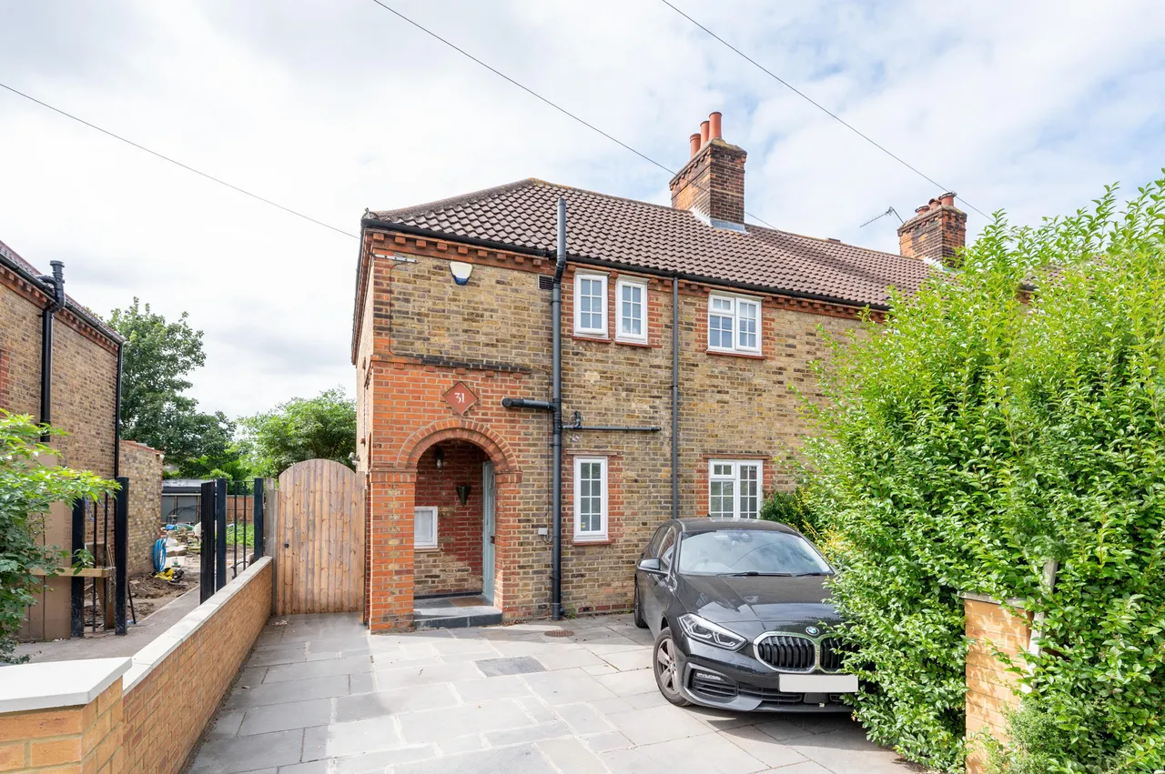 3 bed house to rent, London, W12