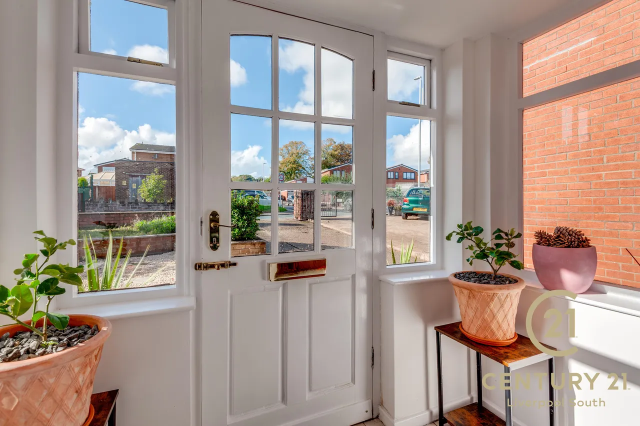 Speke Road, Woolton, L25, photo 2