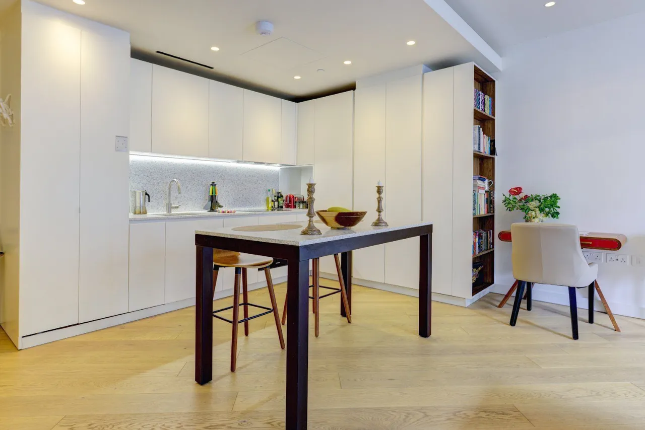 Wood Crescent, 101 Wood Lane, Hammersmith, London, W12 7GS, photo 3