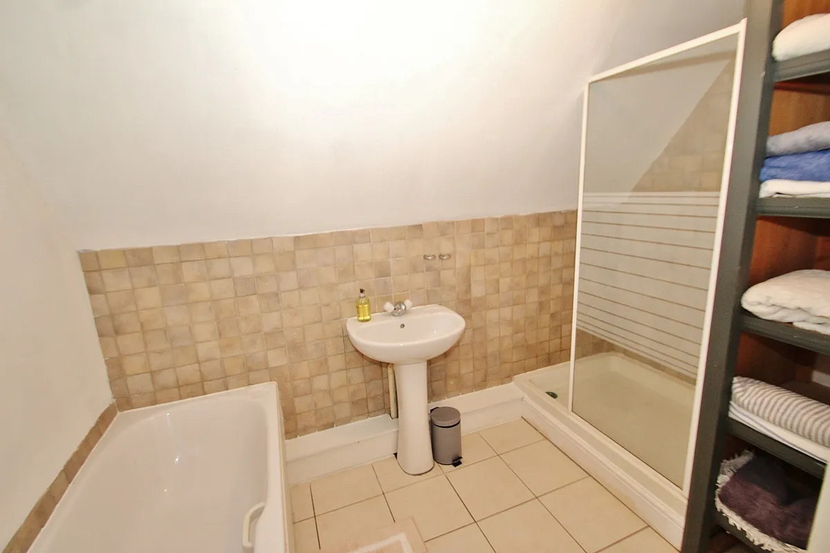 South Leigh Road, High Cogges, photo 11