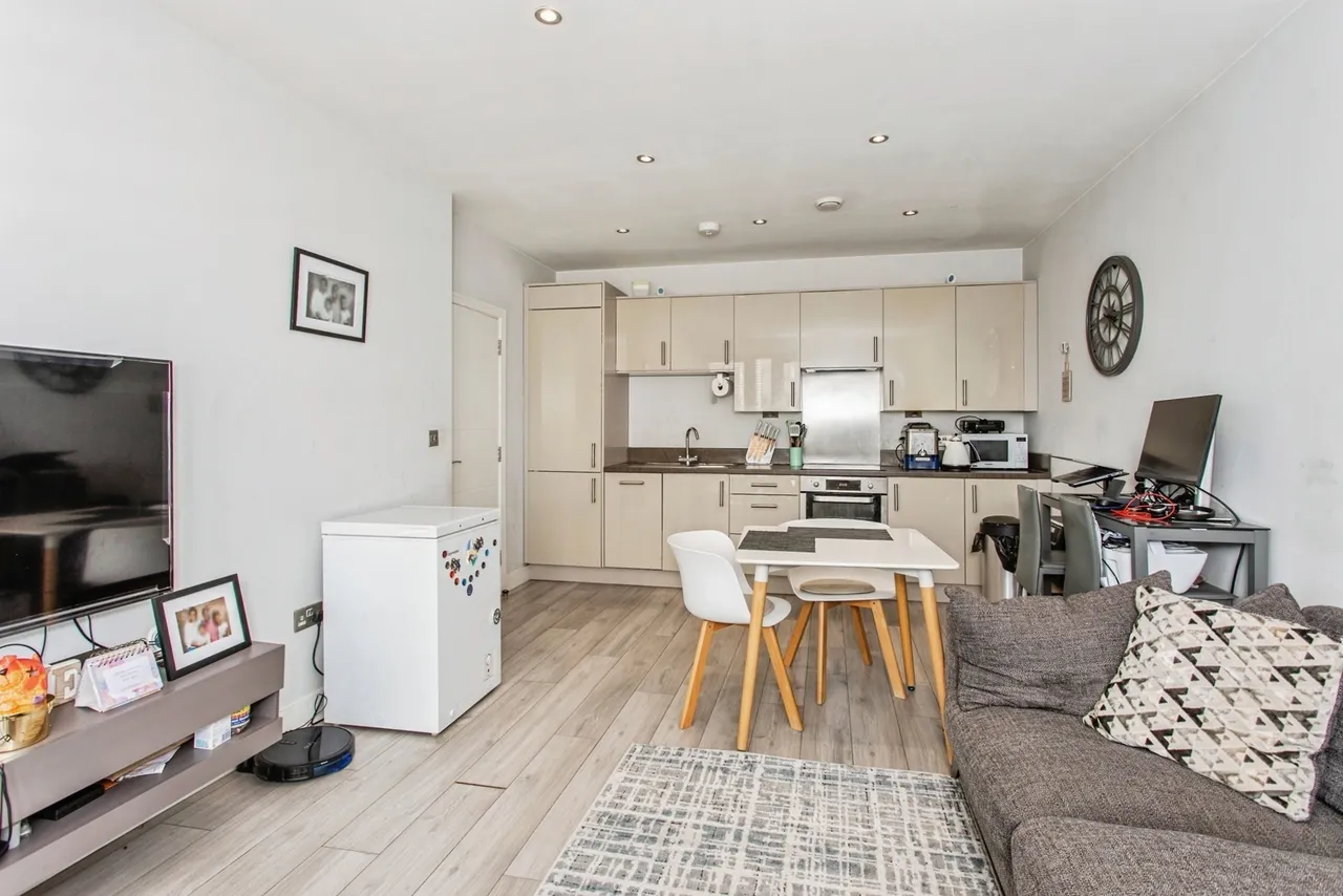 Victoria Avenue, Southend-on-Sea, Essex, SS2, photo 5