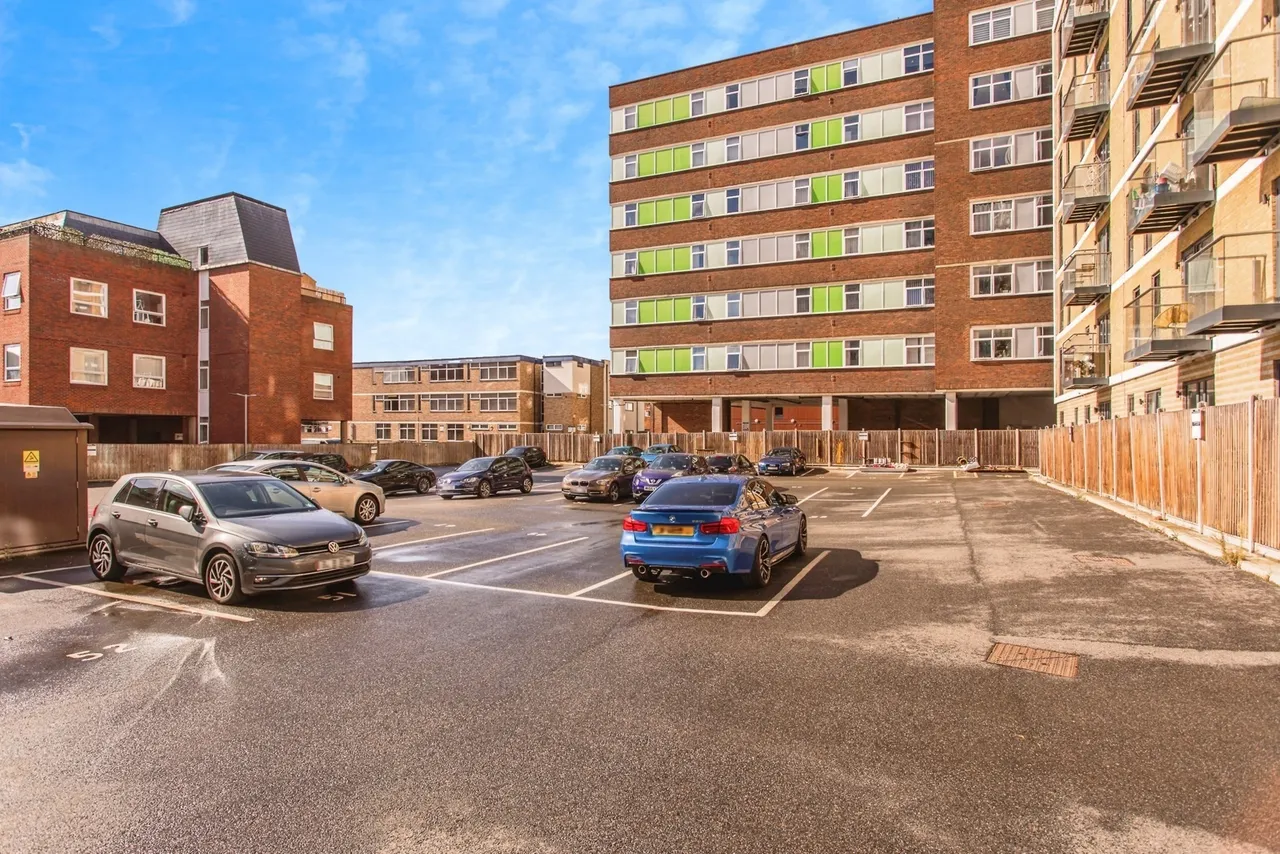 Victoria Avenue, Southend-on-Sea, Essex, SS2, photo 16