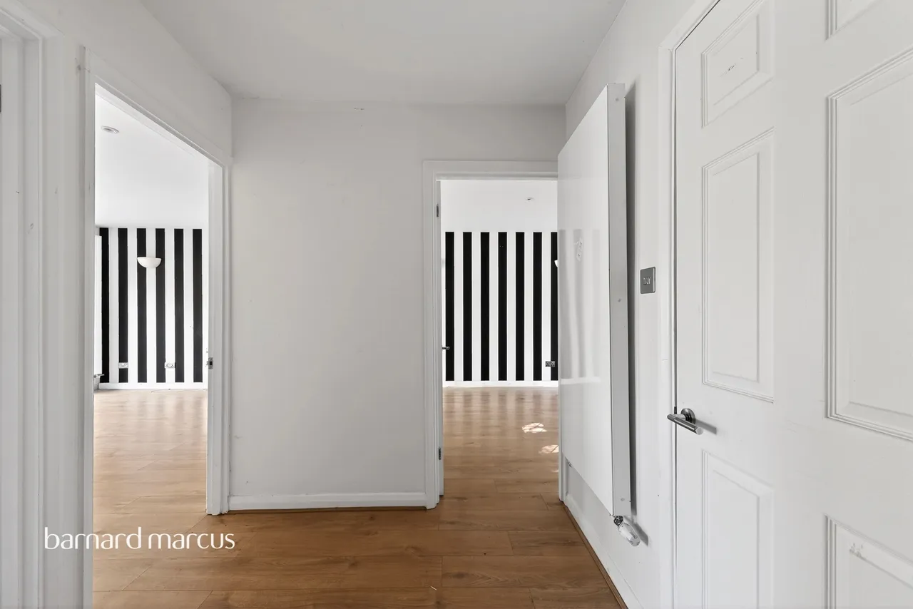 Castle Way, Feltham, TW13, photo 5