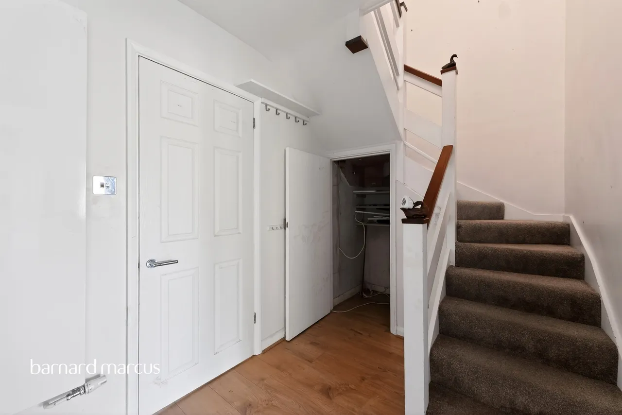 Castle Way, Feltham, TW13, photo 6