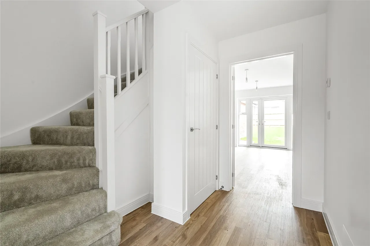 Pyrcroft Road, Chertsey, KT16, photo 17