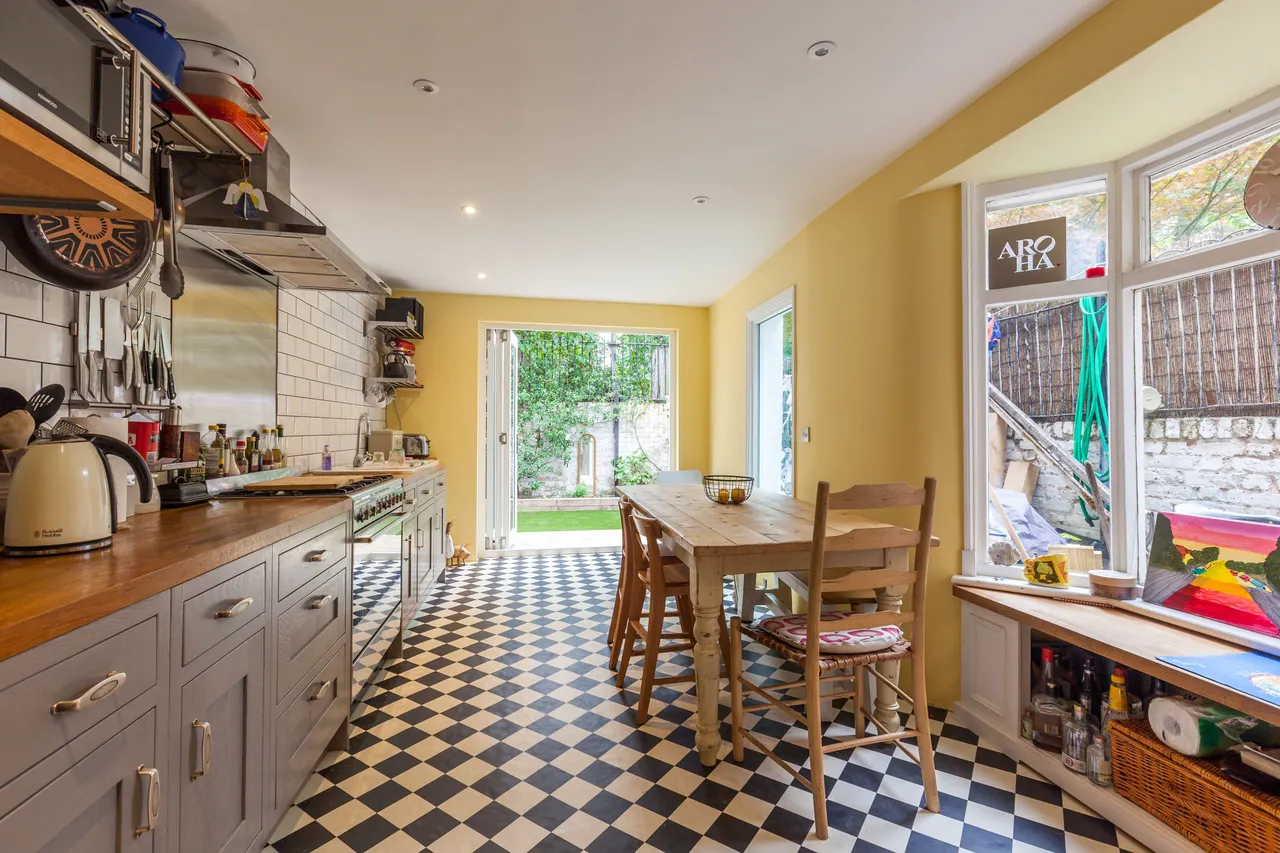 1 Lockhart Street, London, photo 4