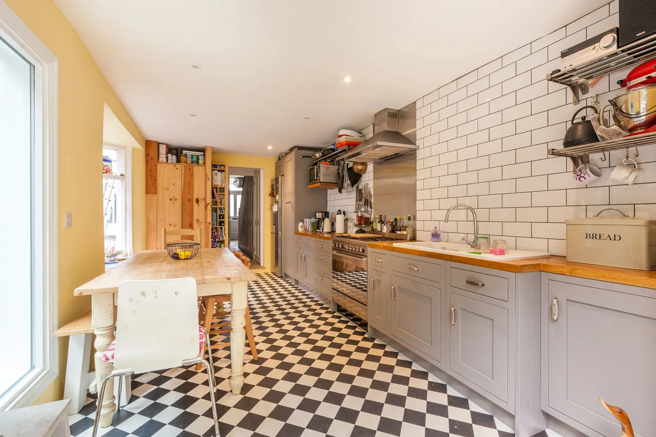 1 Lockhart Street, London, photo 5