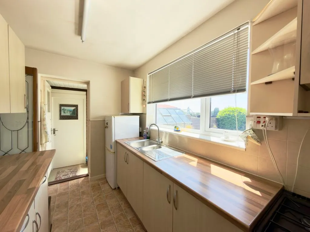 For SaleSutton Lane, Adlington, photo 7