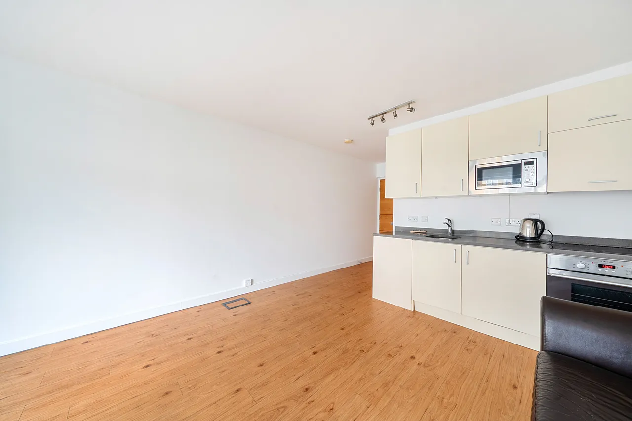 Flat 39, Battalion House, 22 Heritage Avenue, London, photo 9