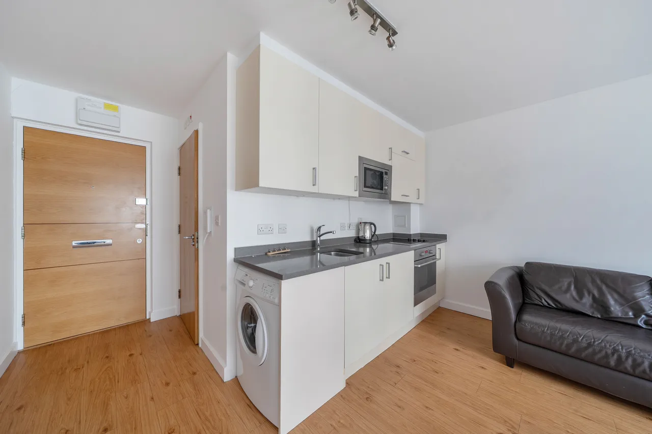 Flat 39, Battalion House, 22 Heritage Avenue, London, photo 11
