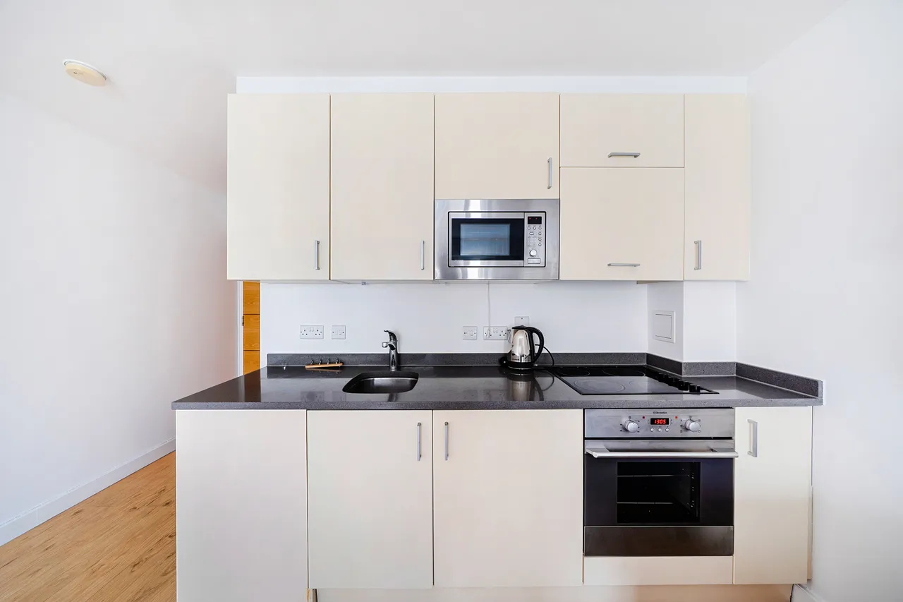 Flat 39, Battalion House, 22 Heritage Avenue, London, photo 2