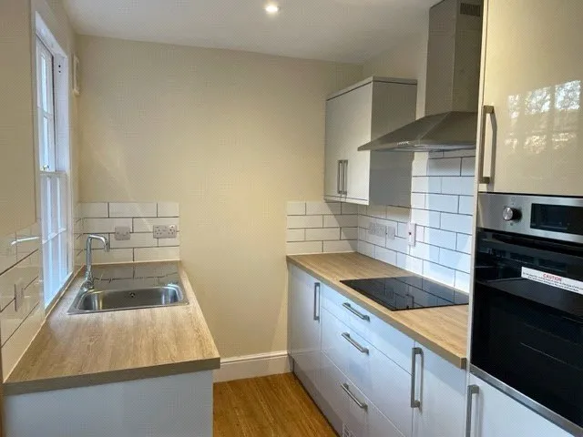 Madeira Place, Newbury, RG14, photo 2
