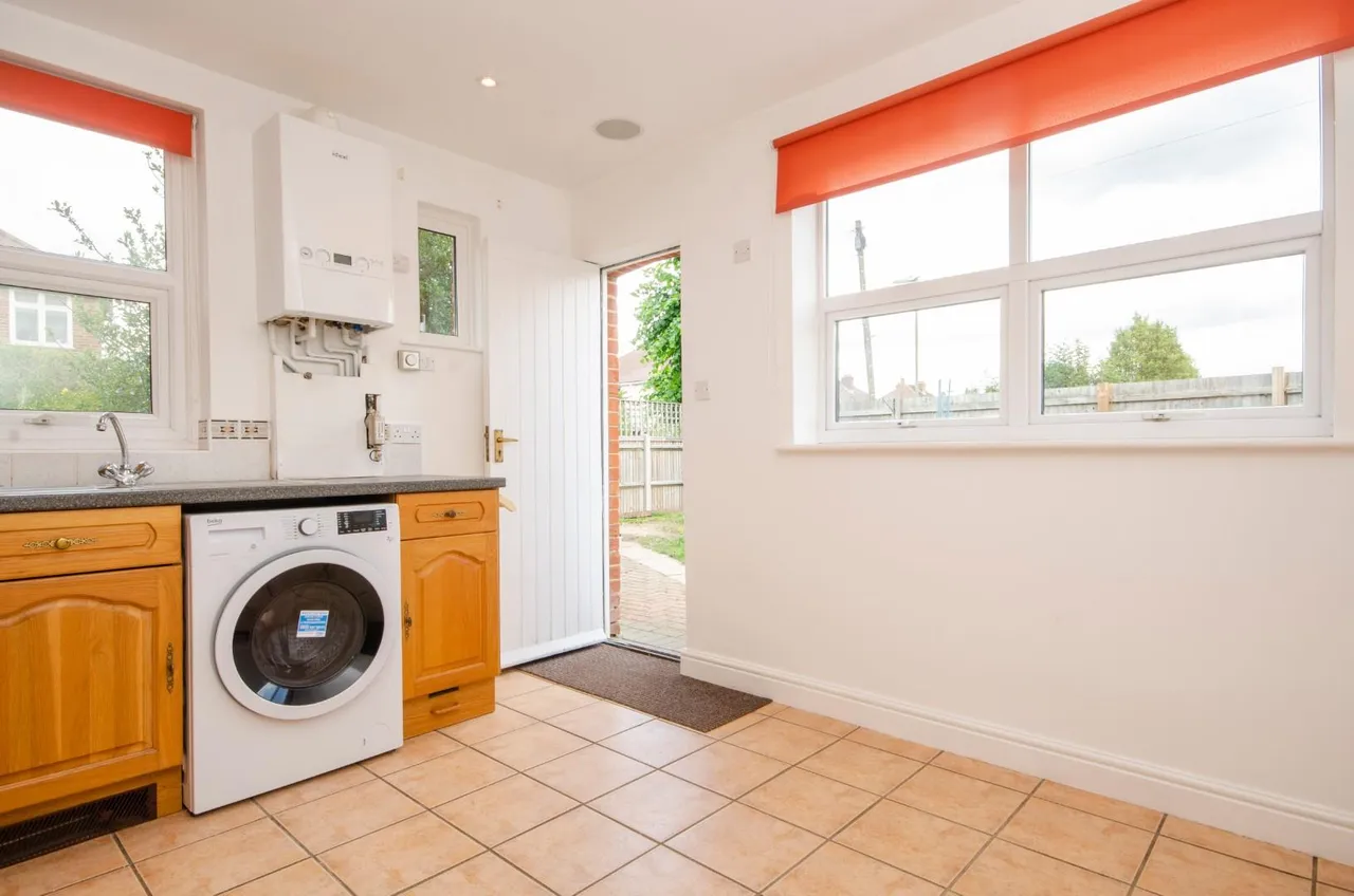 Brookwood Avenue, Eastleigh, SO50, photo 5