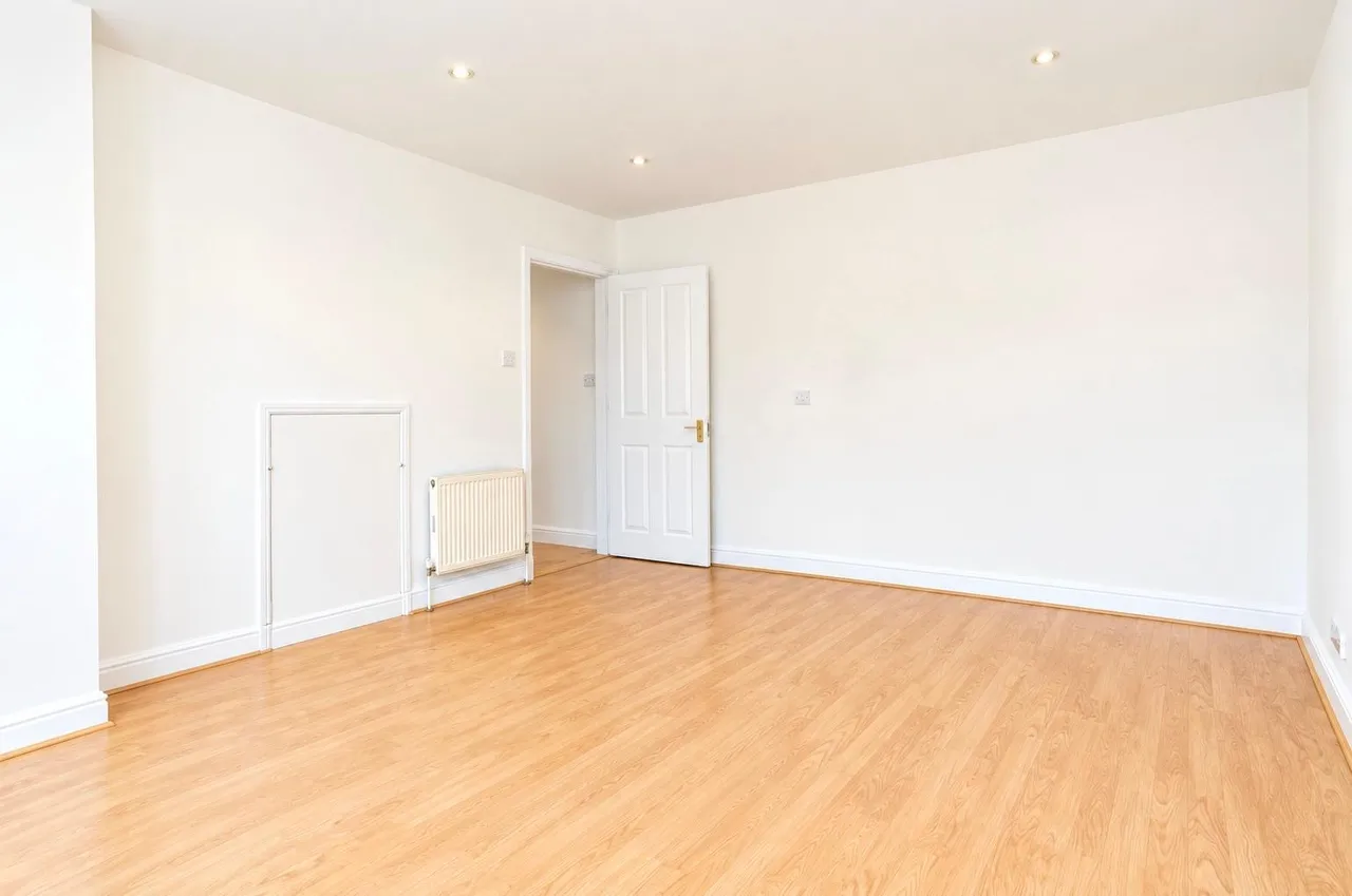 Brookwood Avenue, Eastleigh, SO50, photo 3