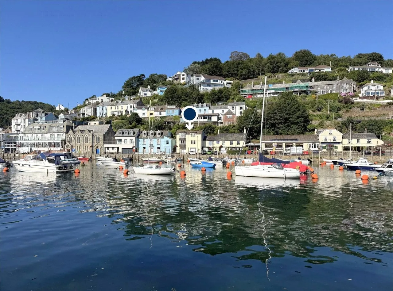 3 bed property for sale — The Quay, West Looe, Looe, Cornwall, PL13