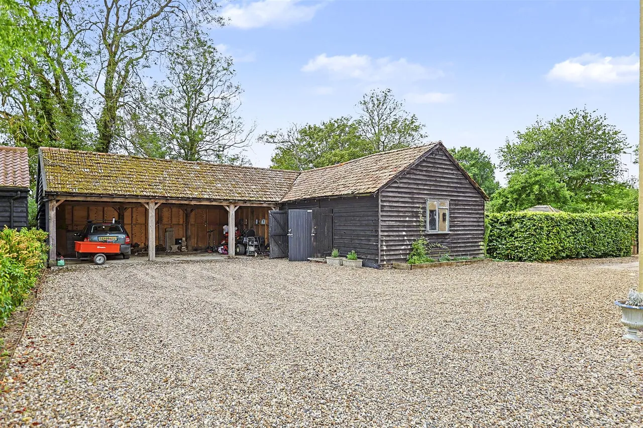 Maynards Lane, Little Sampford, CB10, photo 31
