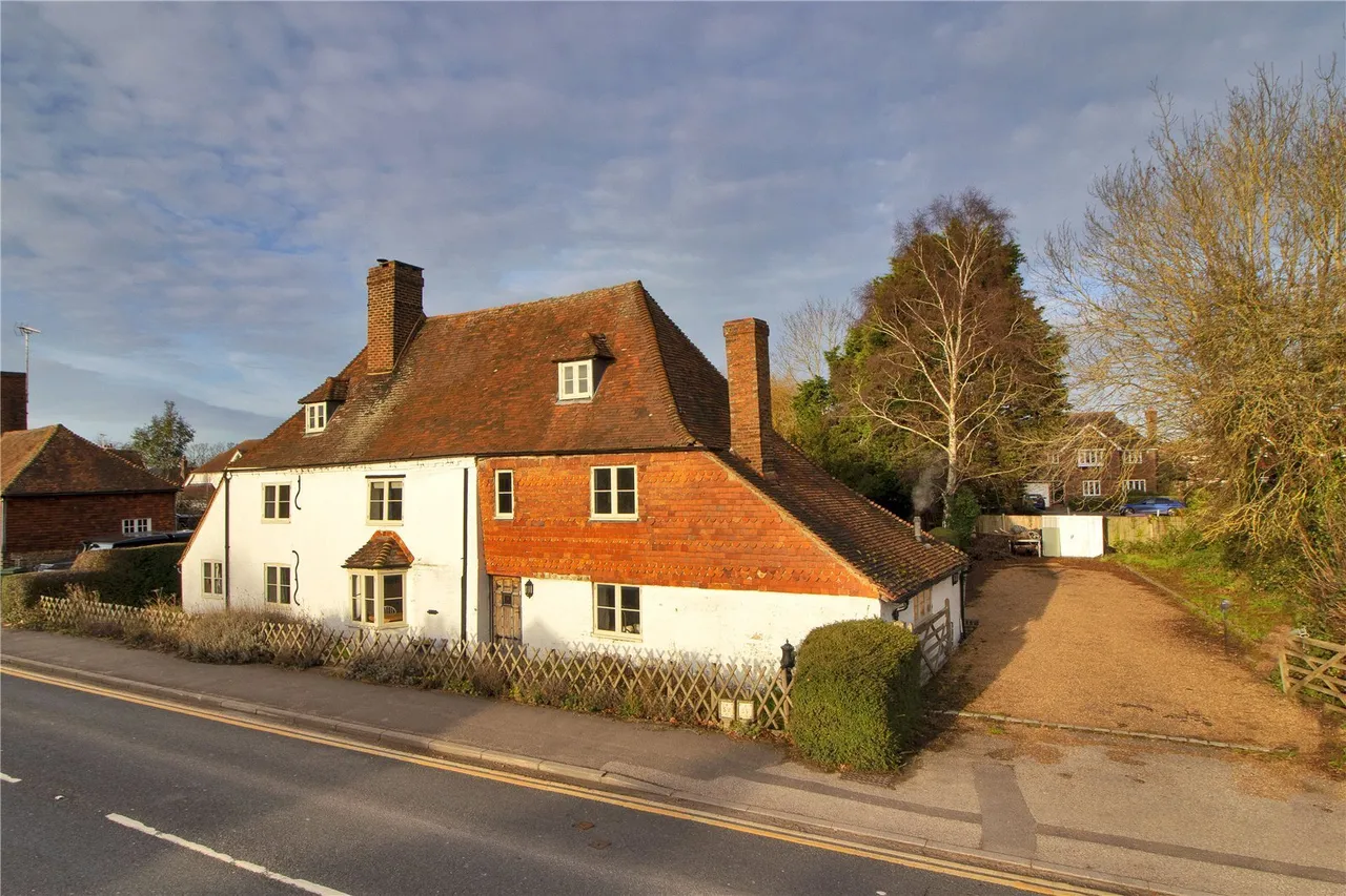 High Street, Headcorn, TN27, photo 14