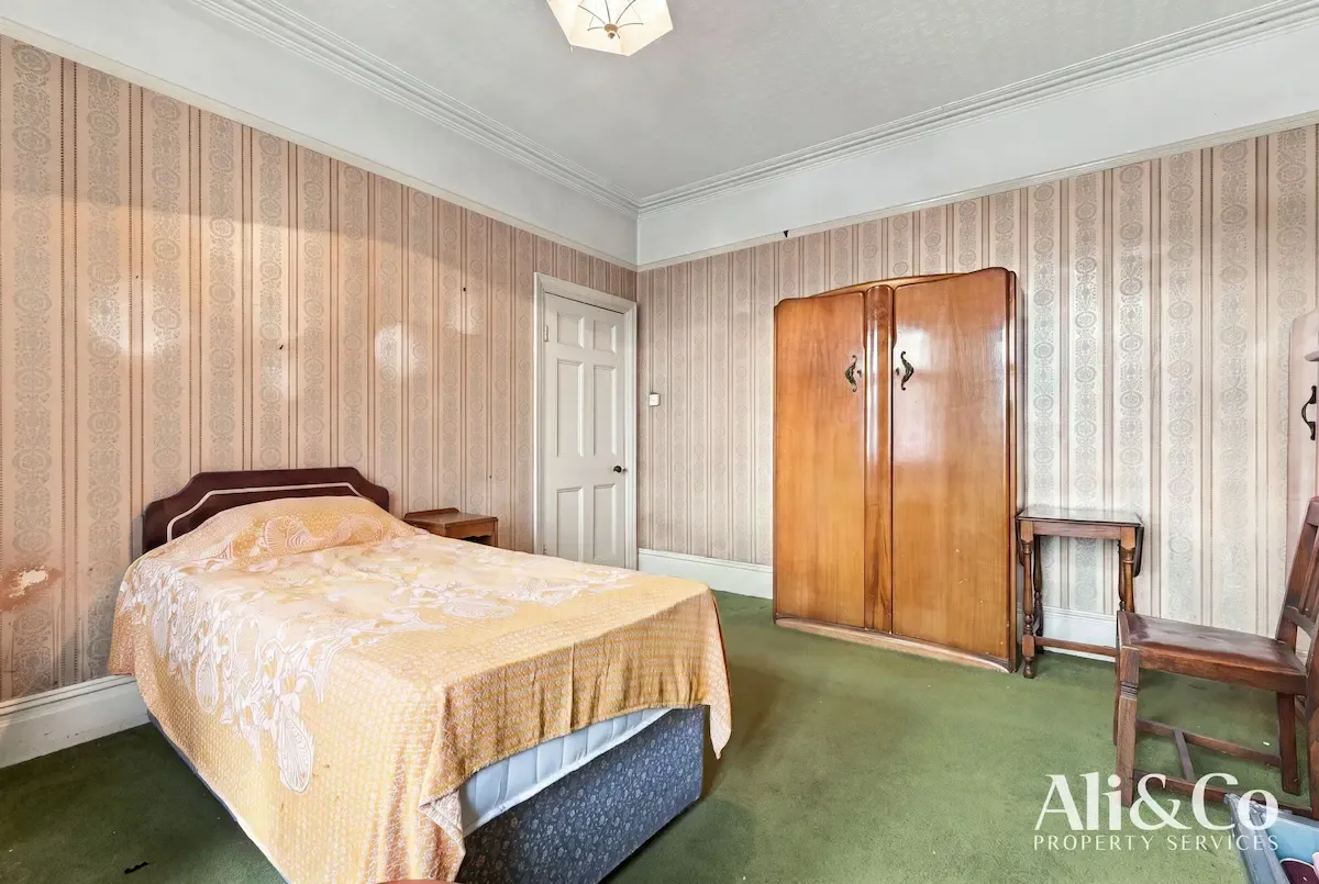 Lodge Lane, Grays, photo 16