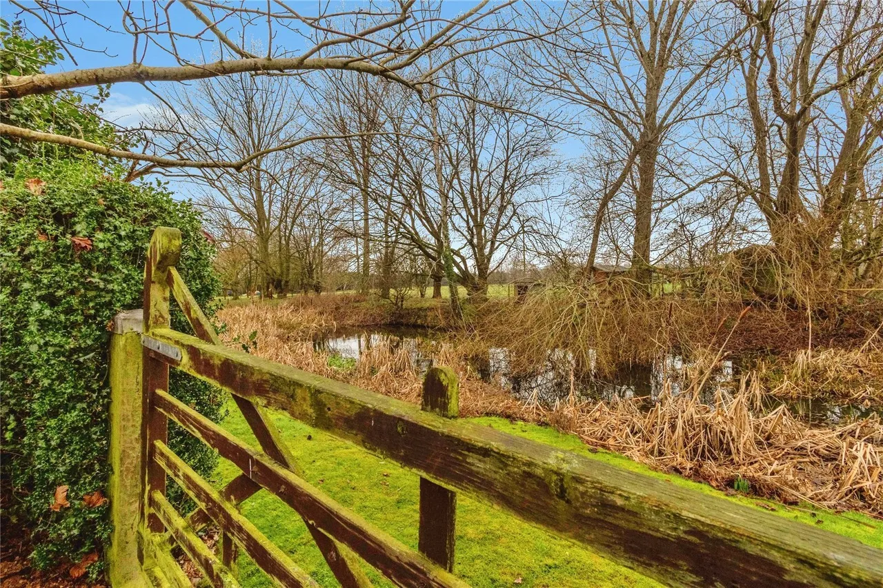 Queens Road, Calf Heath, Wolverhampton, Staffordshire, WV10, photo 25