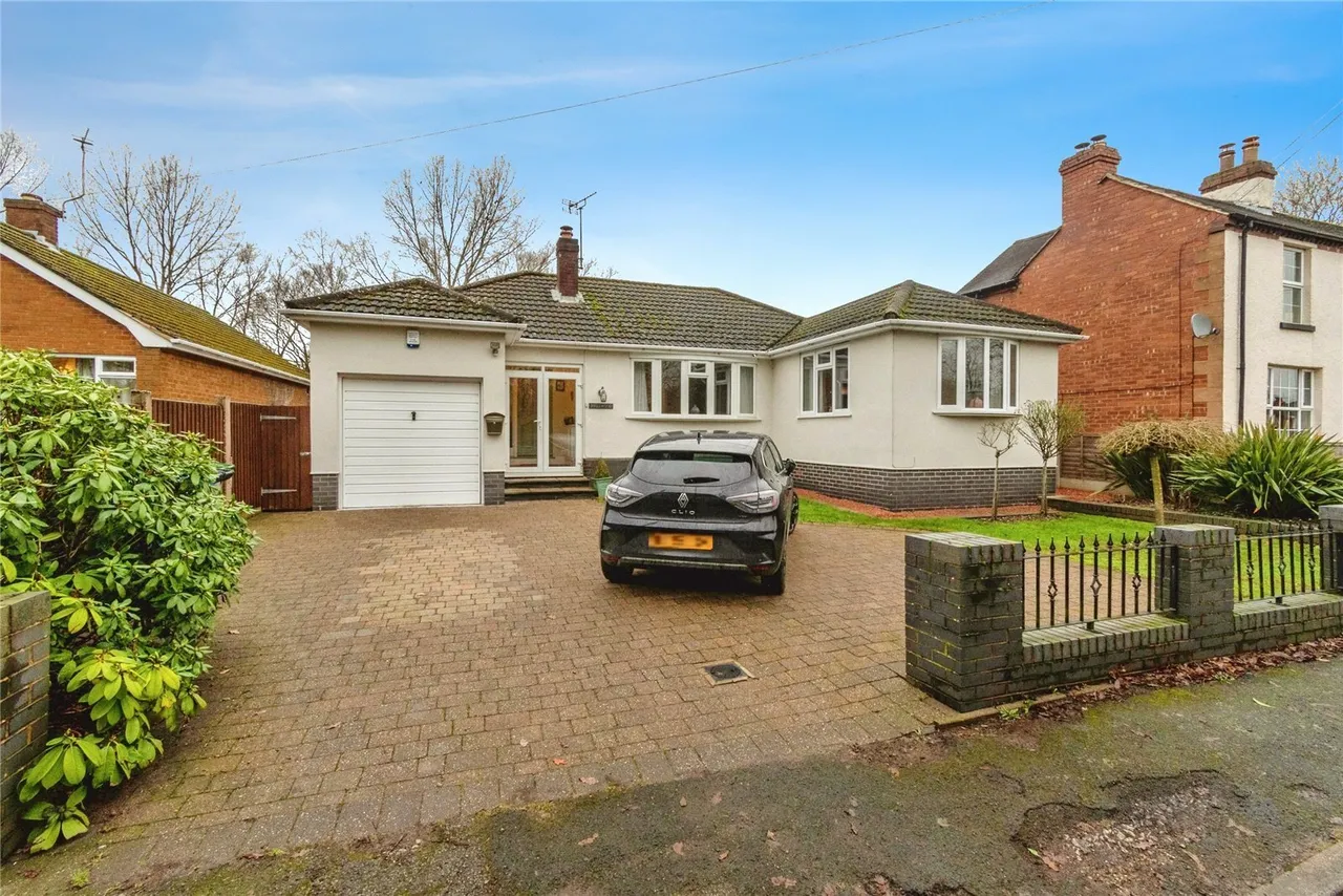 Queens Road, Calf Heath, Wolverhampton, Staffordshire, WV10, photo 31