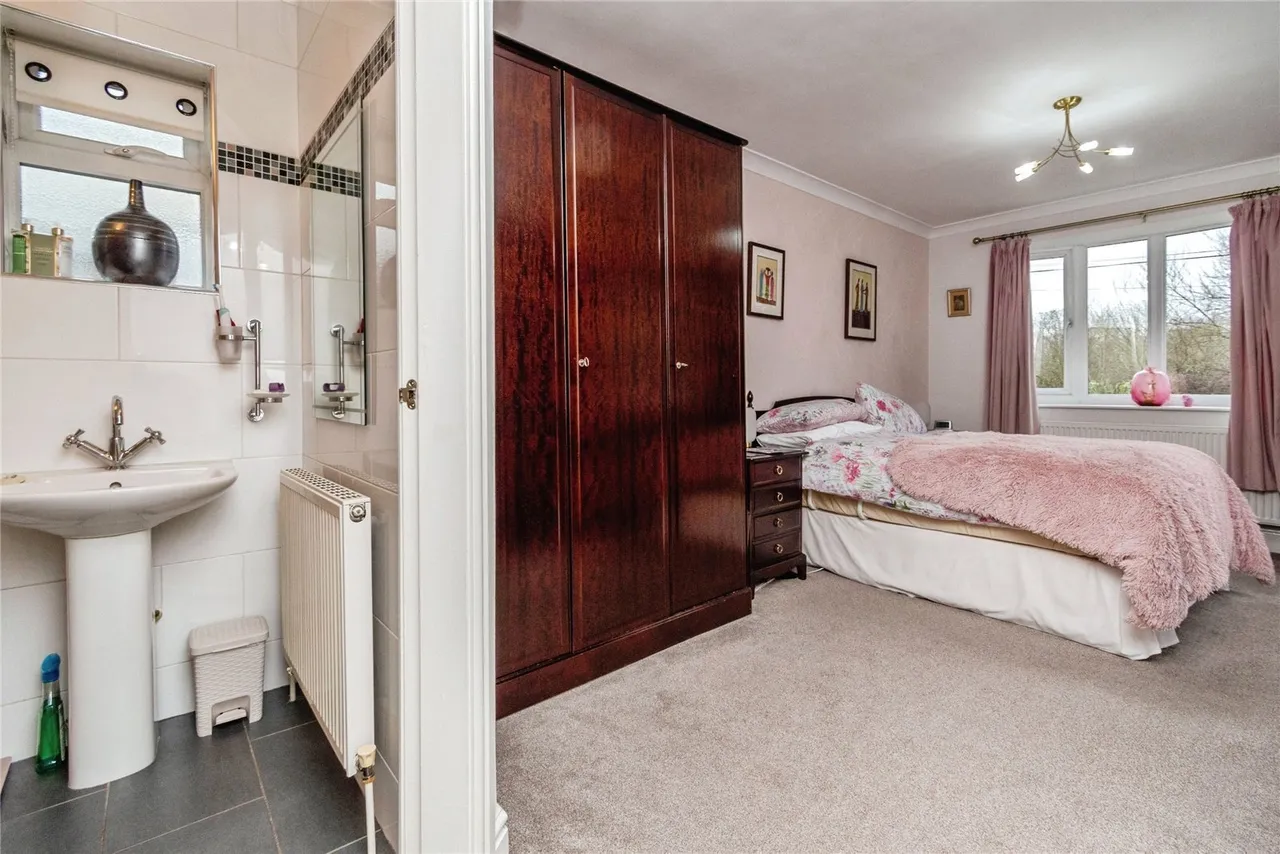 Queens Road, Calf Heath, Wolverhampton, Staffordshire, WV10, photo 16