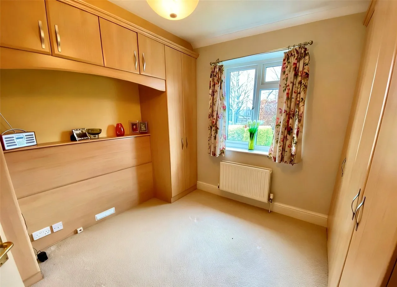 Queens Road, Calf Heath, Wolverhampton, Staffordshire, WV10, photo 20
