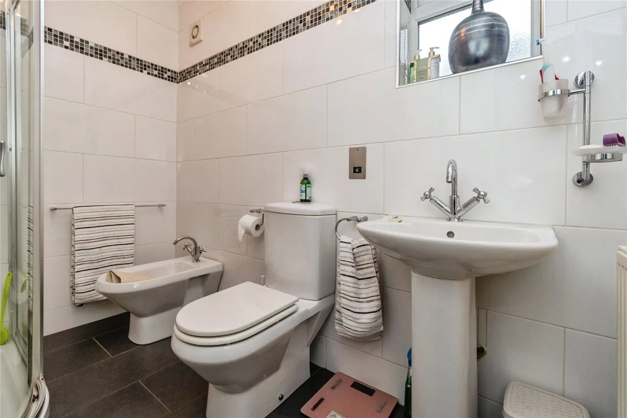 Queens Road, Calf Heath, Wolverhampton, Staffordshire, WV10, photo 17