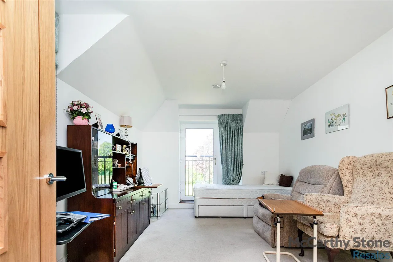 St. Giles Mews, Stony Stratford, MK11, photo 4