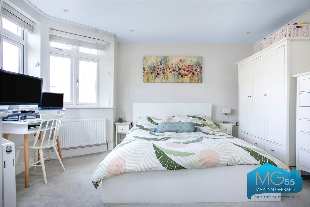 Alexandra Grove, North Finchley, N12, photo 12
