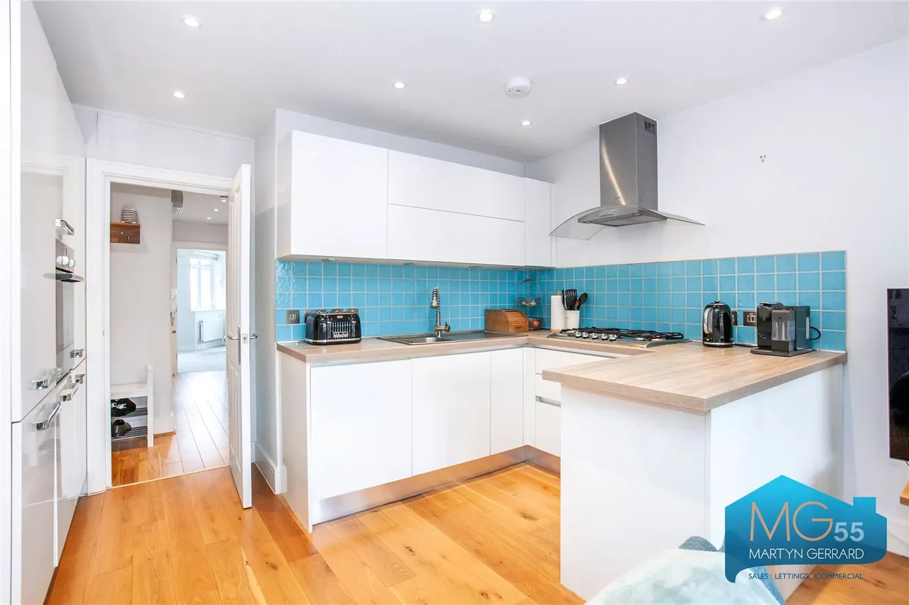 Alexandra Grove, North Finchley, N12, photo 9