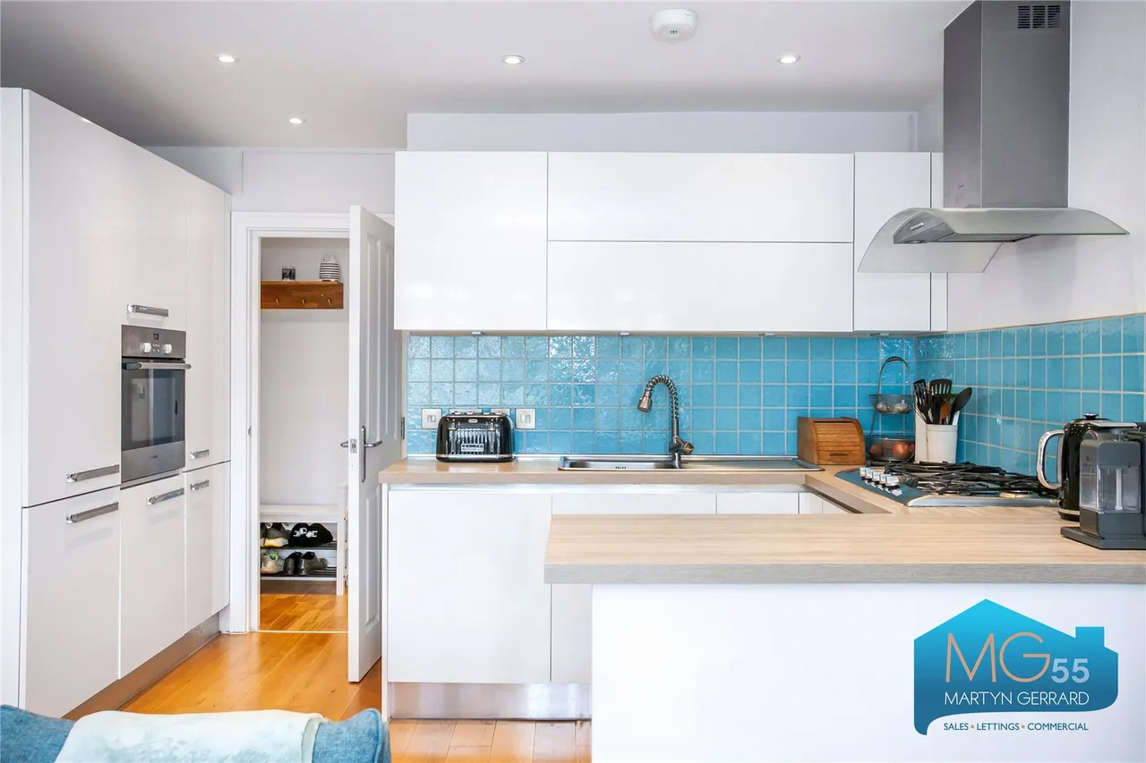 Alexandra Grove, North Finchley, N12, photo 8