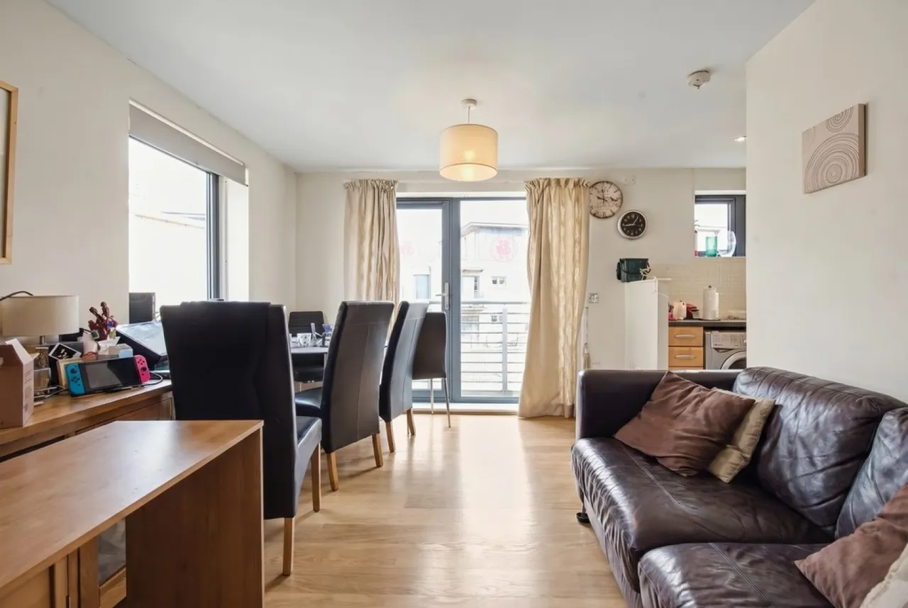 Empress Court, Woodins Way, photo 2
