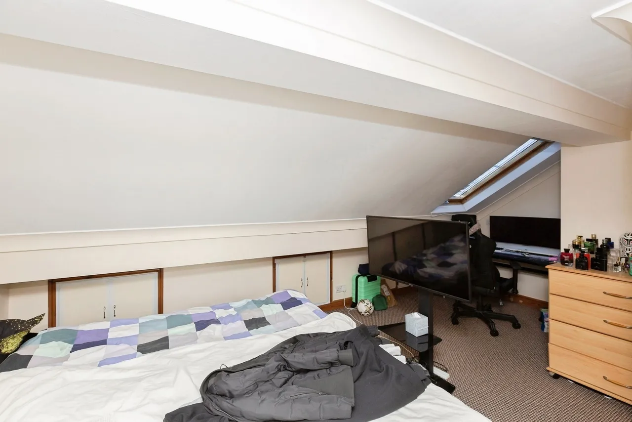 Loxford Lane, Ilford, IG1, photo 17