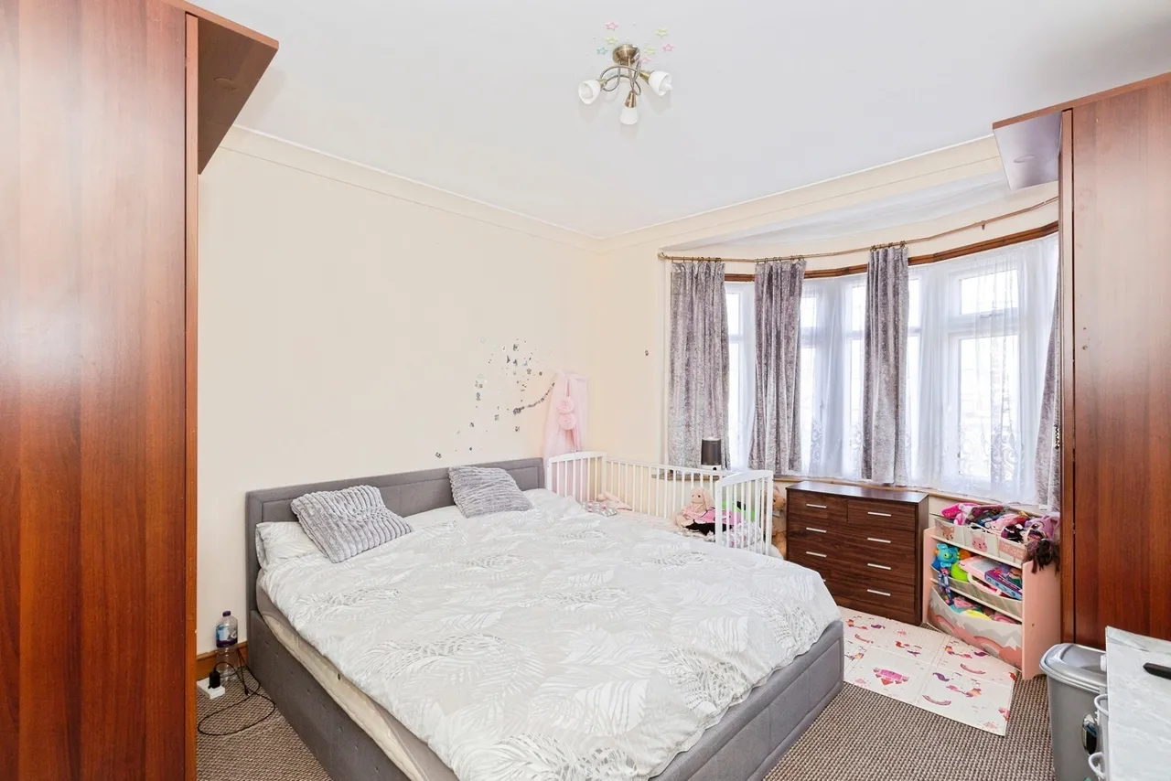 Loxford Lane, Ilford, IG1, photo 12