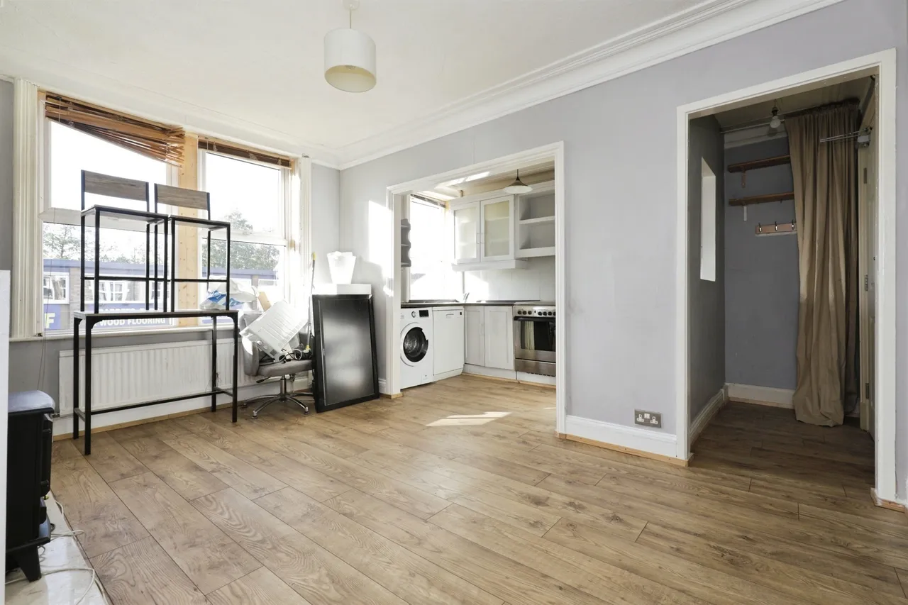 Dragon Road, Harrogate, HG1, photo 2