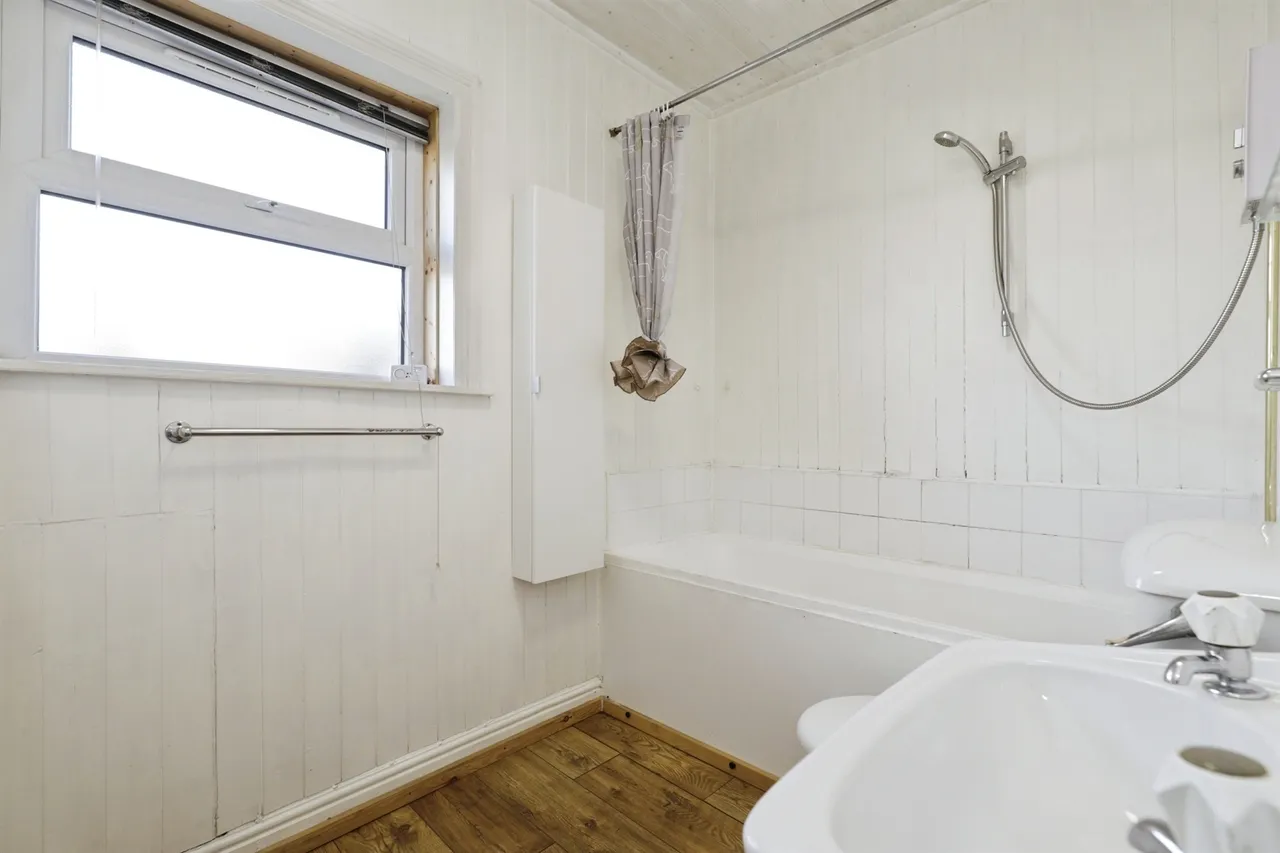 Dragon Road, Harrogate, HG1, photo 11
