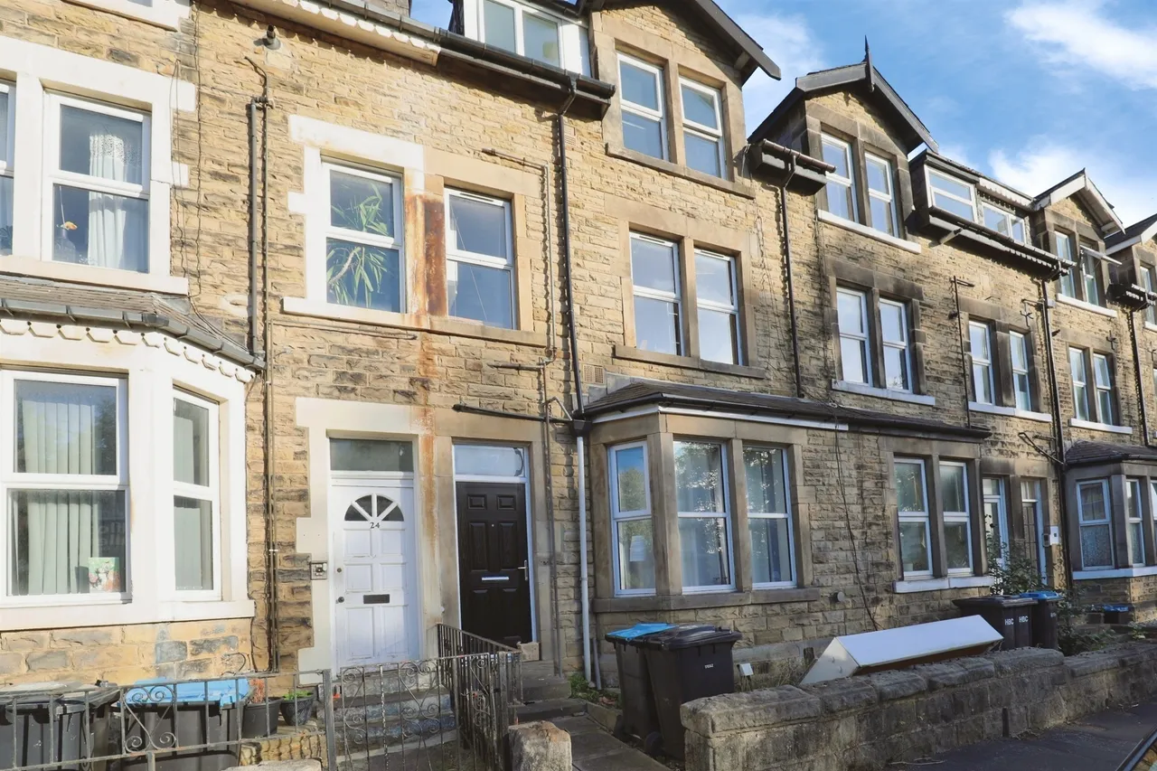 1 bed flat for sale, Dragon Road, Harrogate, HG1