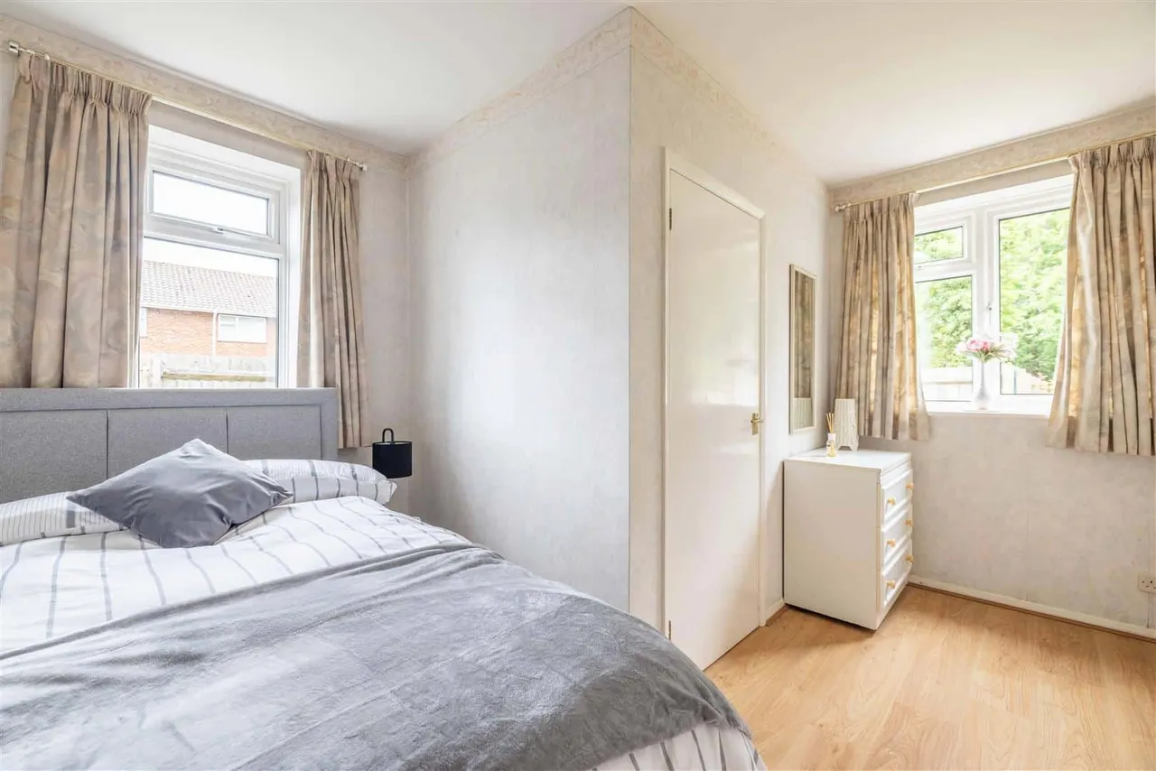Knights Close, Windsor, SL4 5QR, photo 9