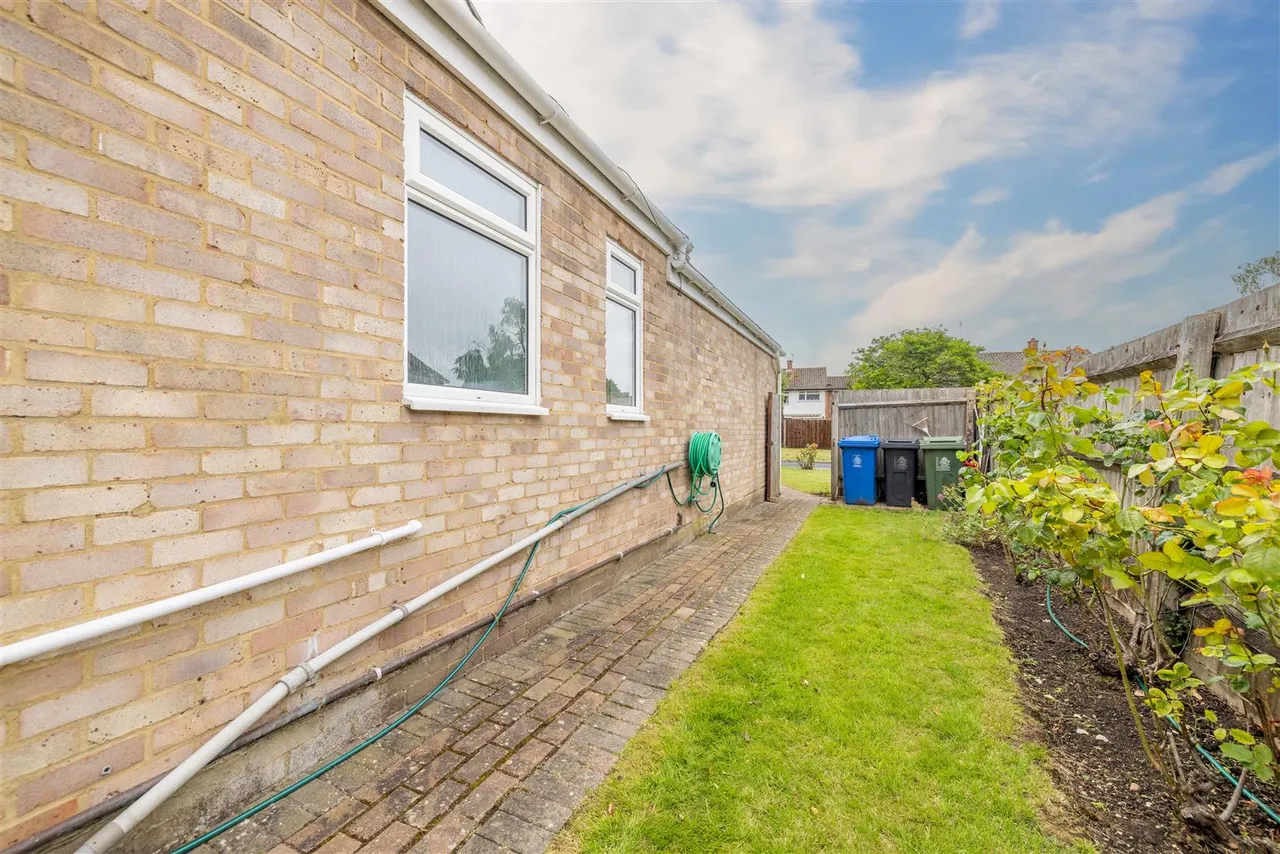 Knights Close, Windsor, SL4 5QR, photo 19